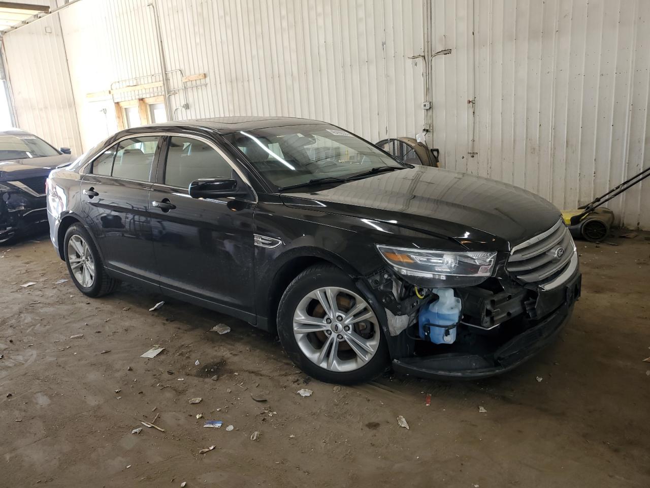 2015 Ford Taurus - Image 4