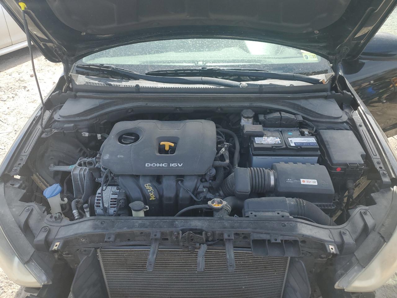 2017 Hyundai Elantra - Image 11