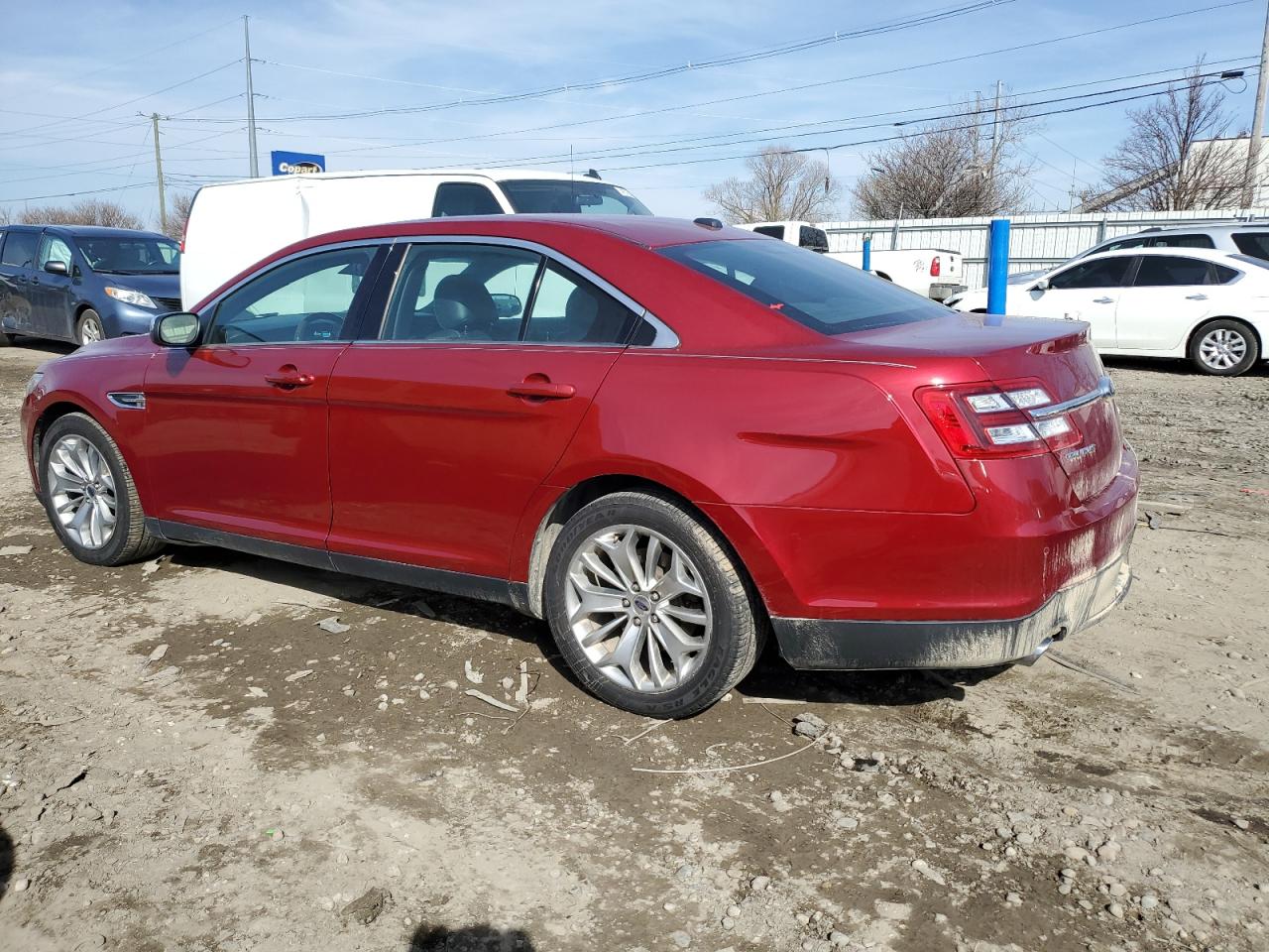 2015 Ford Taurus - Image 2