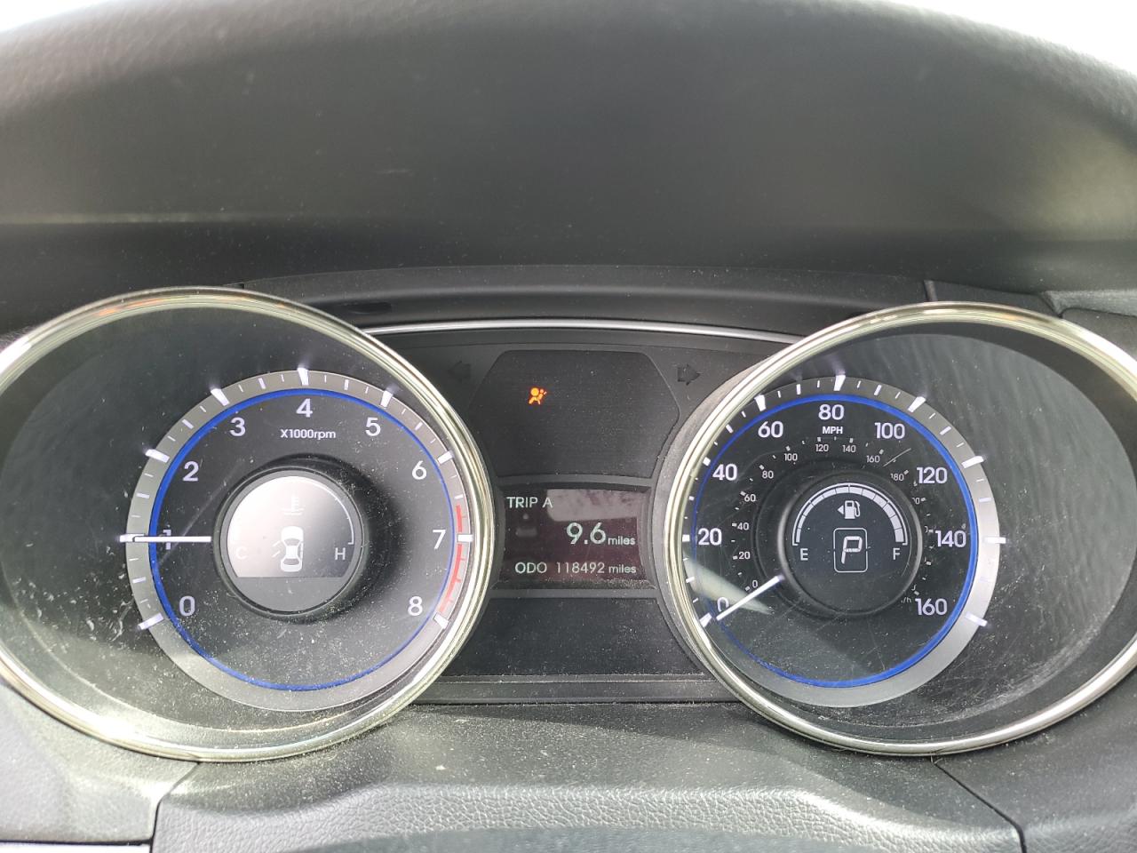 2011 Hyundai Sonata - Image 9