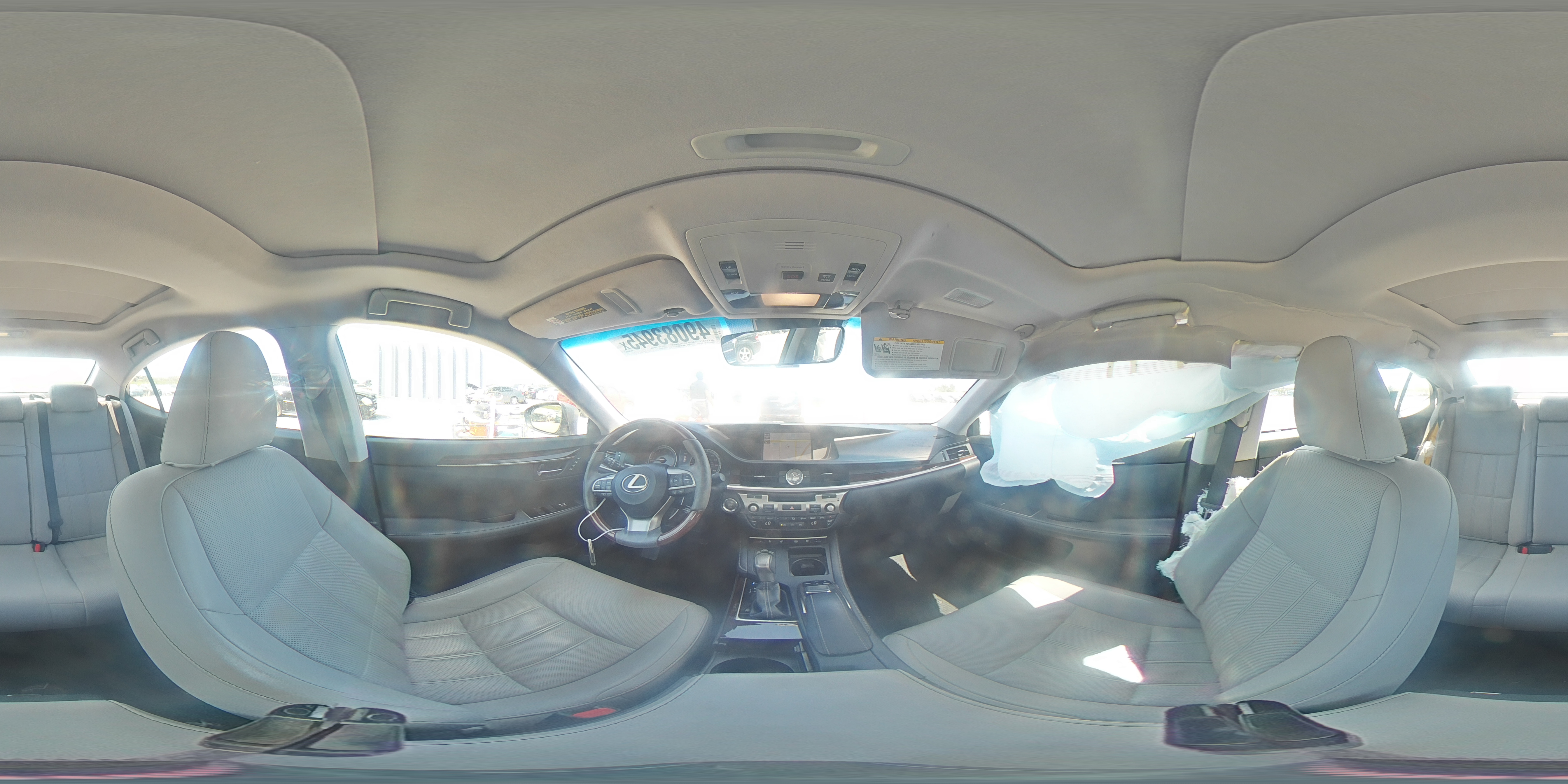 2017 Lexus ES - Image 13