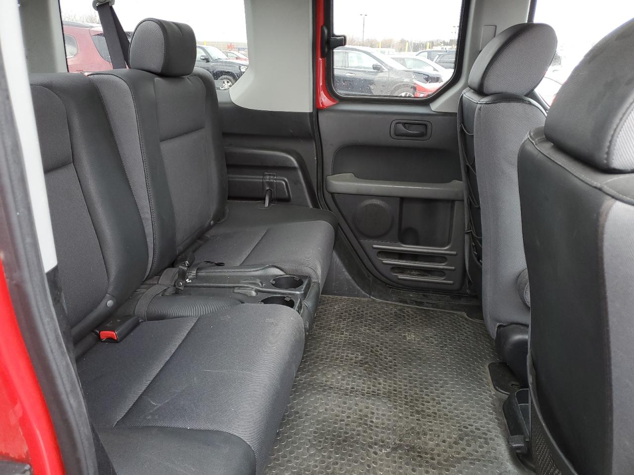 2005 Honda Element - Image 11