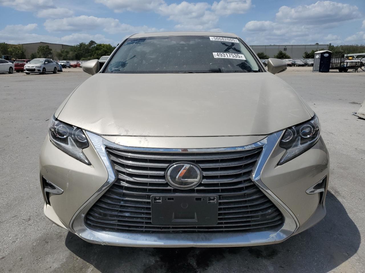 2017 Lexus ES - Image 5