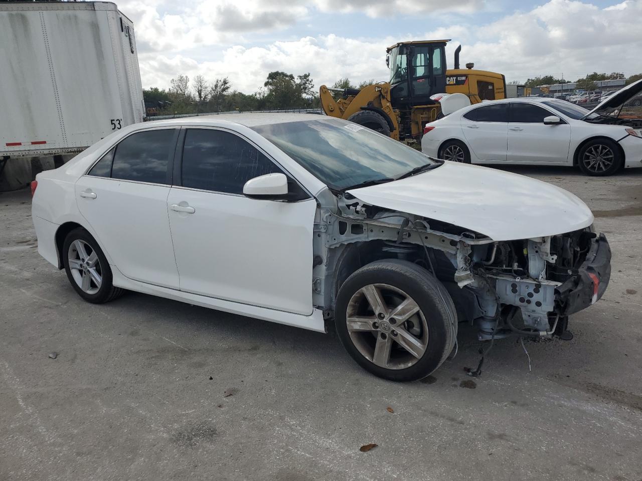2013 Toyota Camry - Image 4