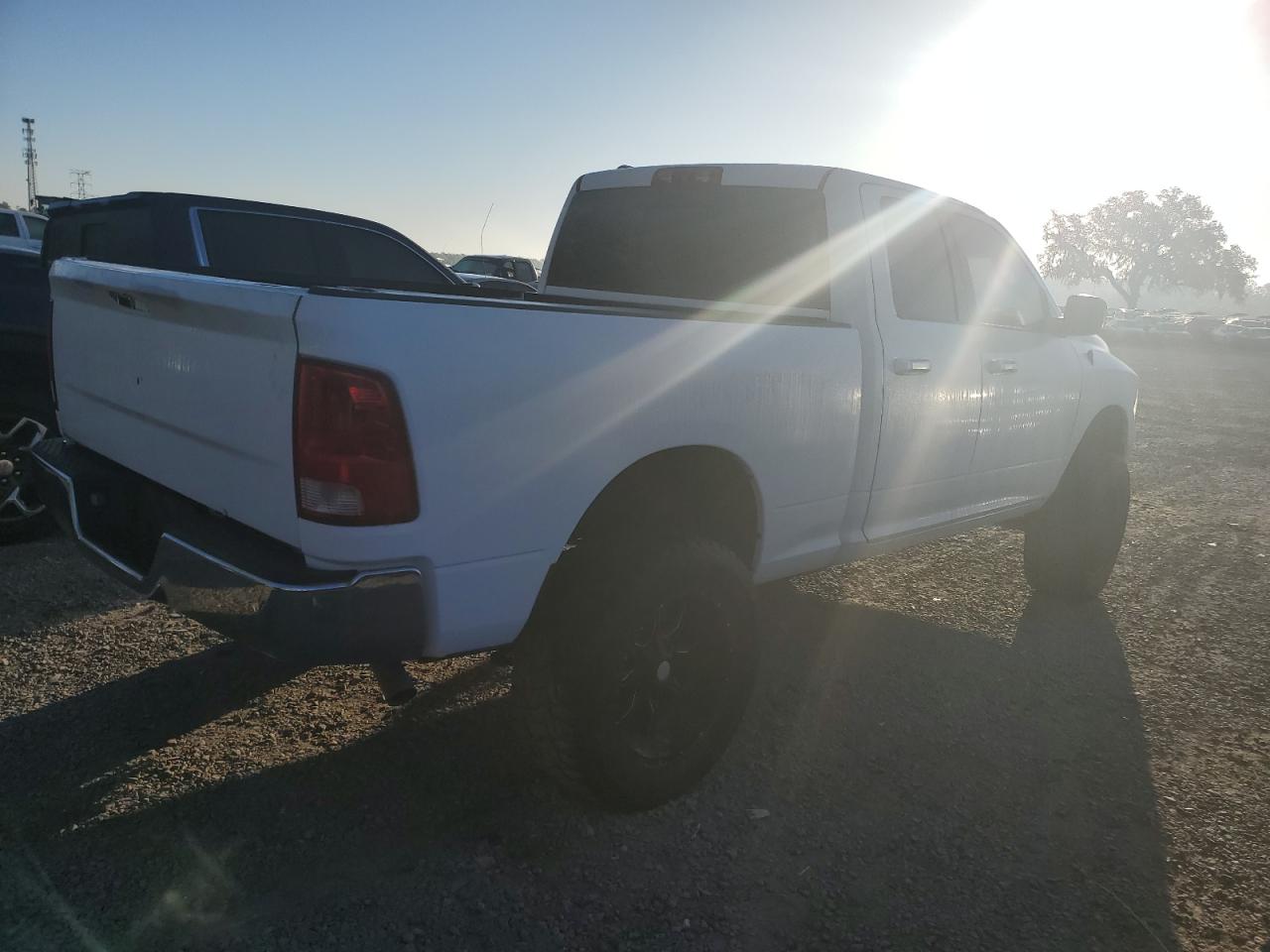 2015 RAM 1500 - Image 3