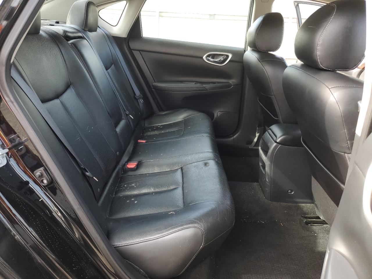 2015 Nissan Sentra - Image 10