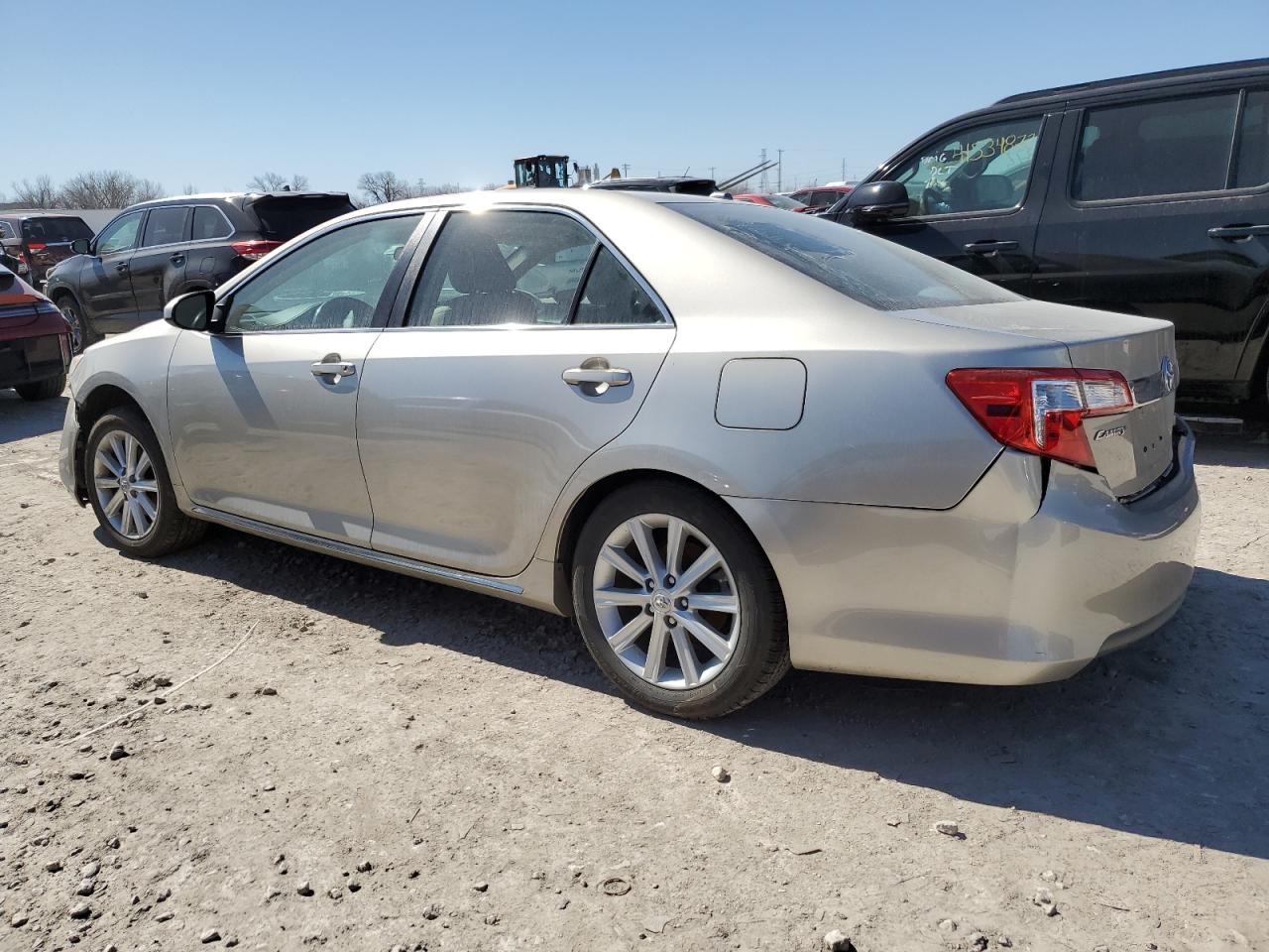 2014 Toyota Camry - Image 2