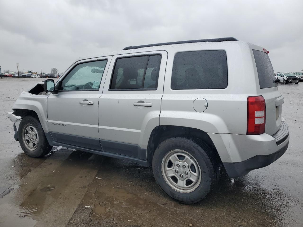 2013 Jeep Liberty (Patriot) - Image 2