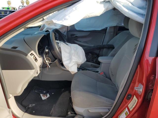  TOYOTA COROLLA 2013 Красный