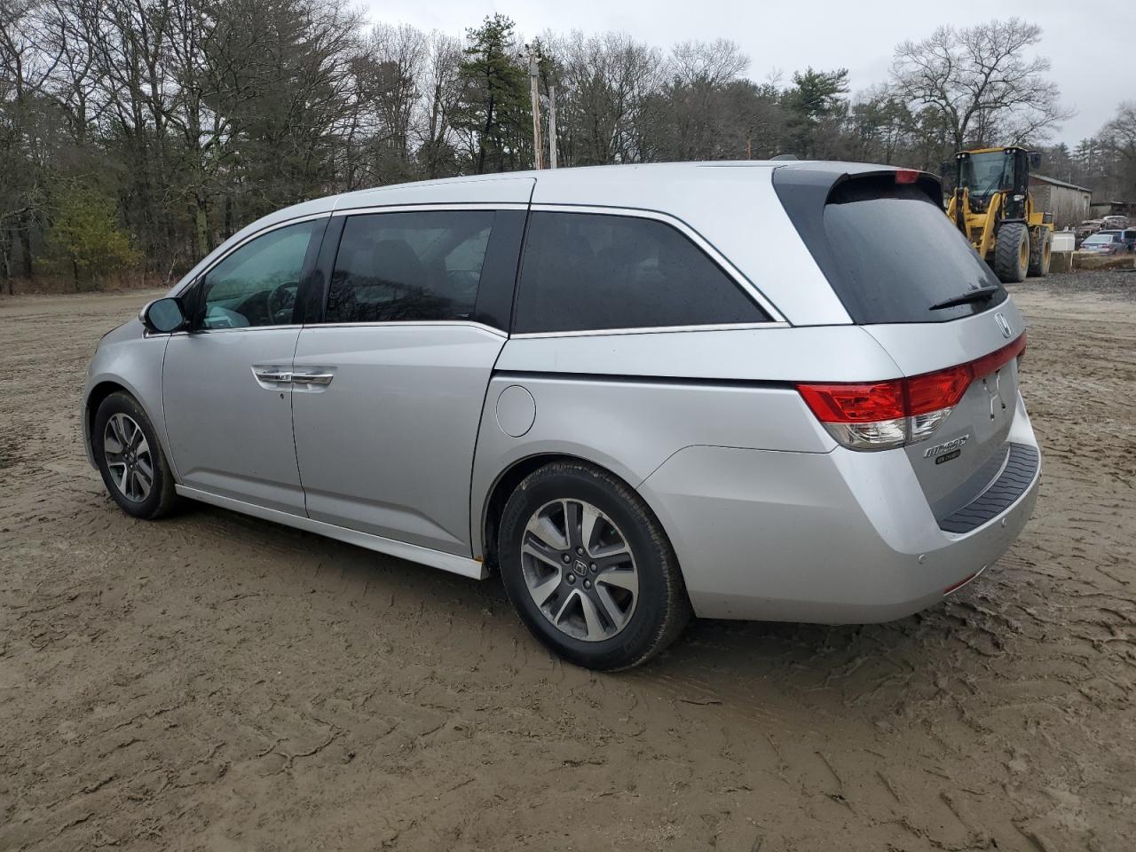 2014 Honda Odyssey - Image 2