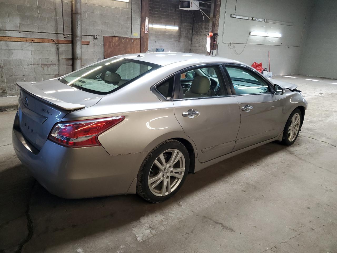 2013 Nissan Altima - Image 3