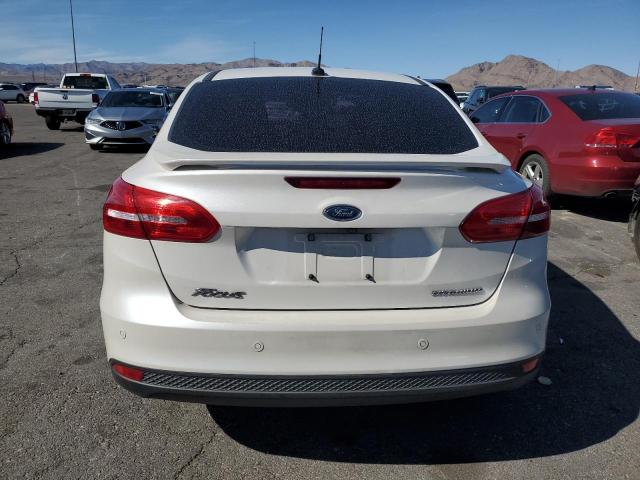  FORD FOCUS 2017 White