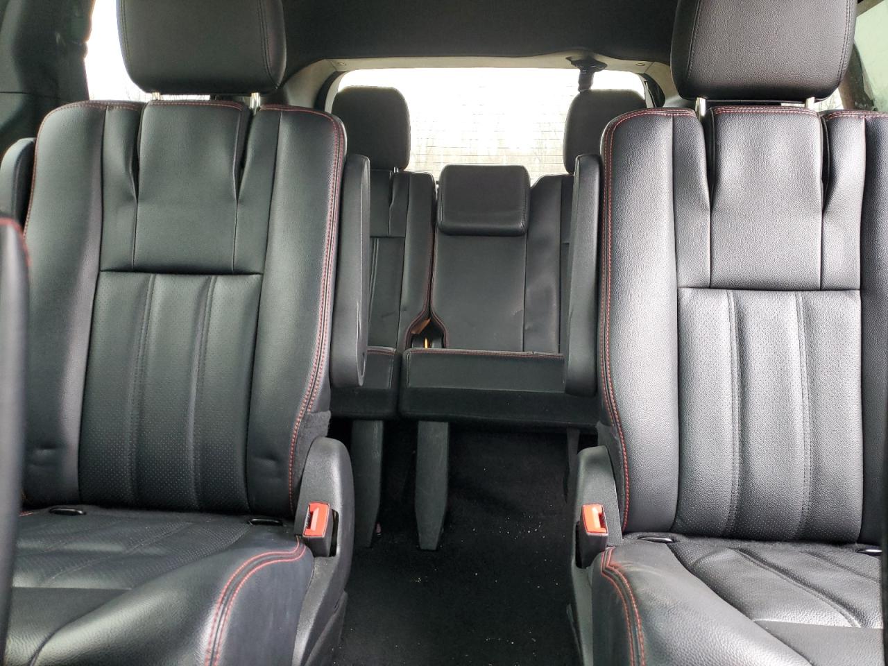2019 Dodge Caravan - Image 10
