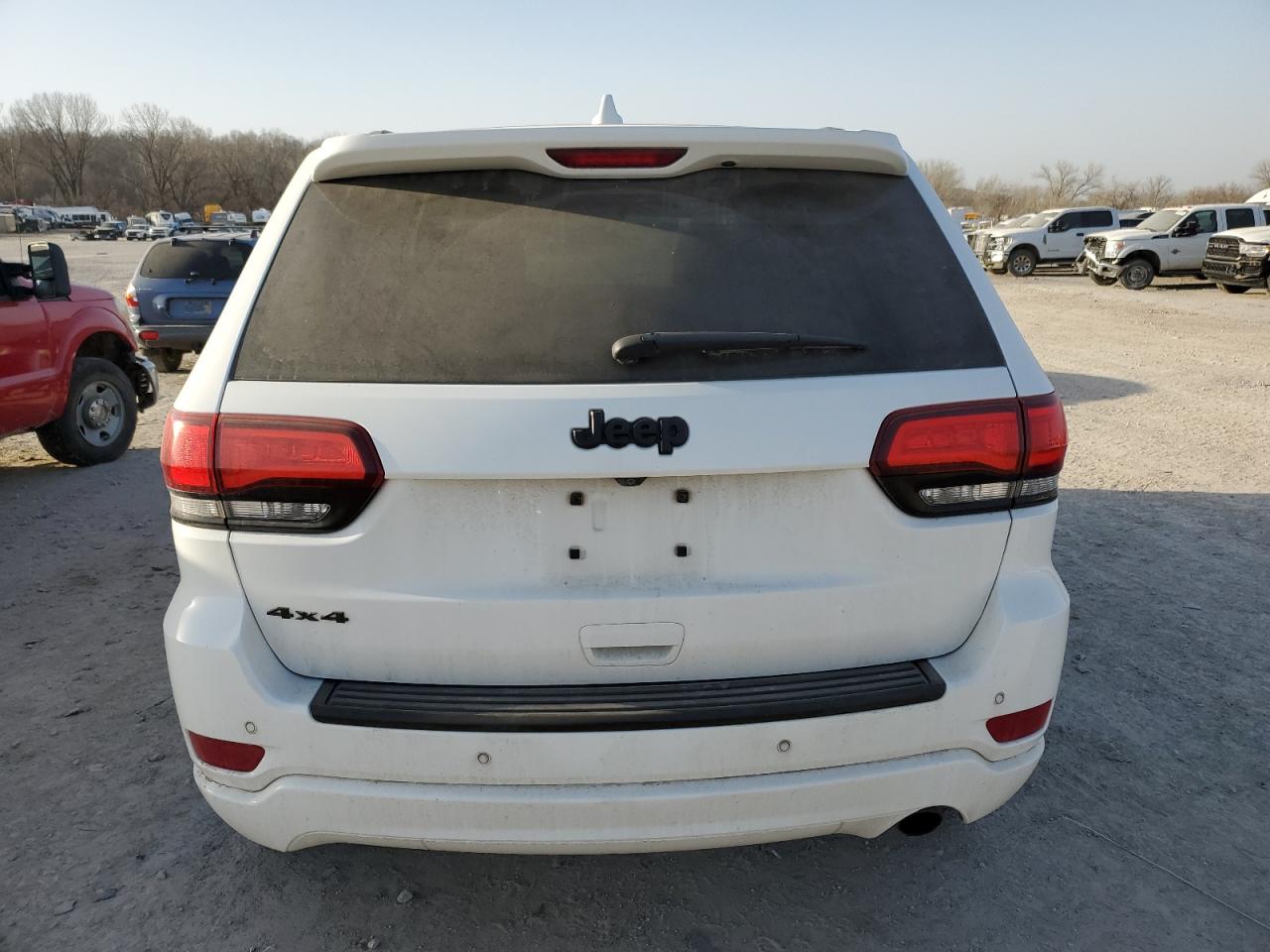 2017 Jeep Grand Cherokee - Image 6