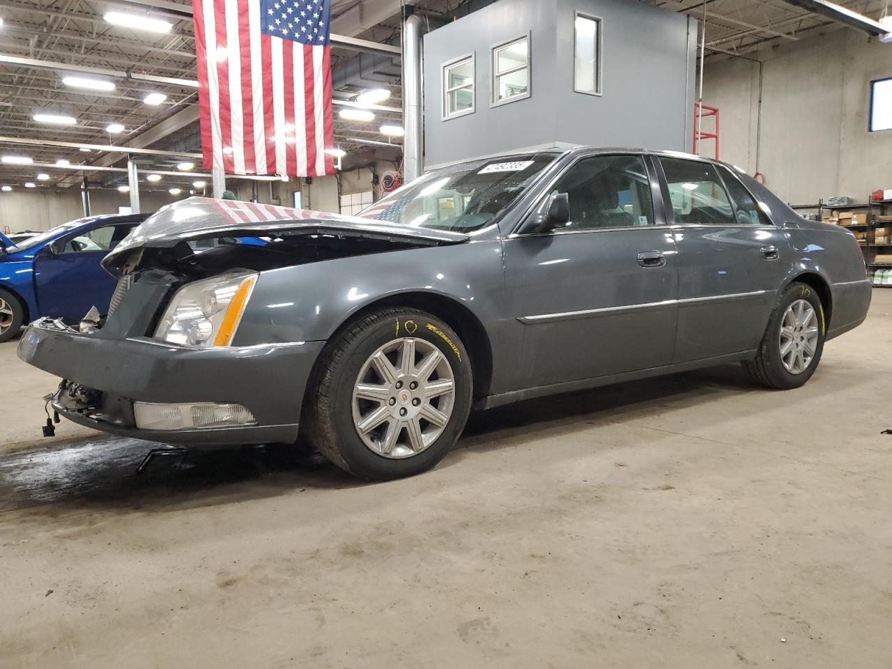 2011 Cadillac DTS - Image 1