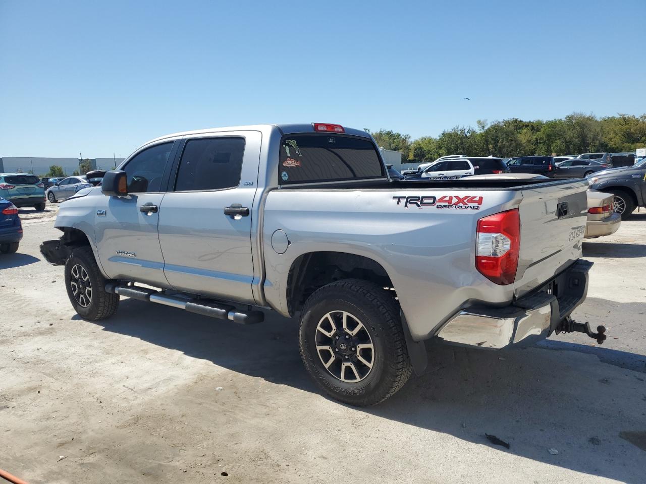 2015 Toyota Tundra - Image 2
