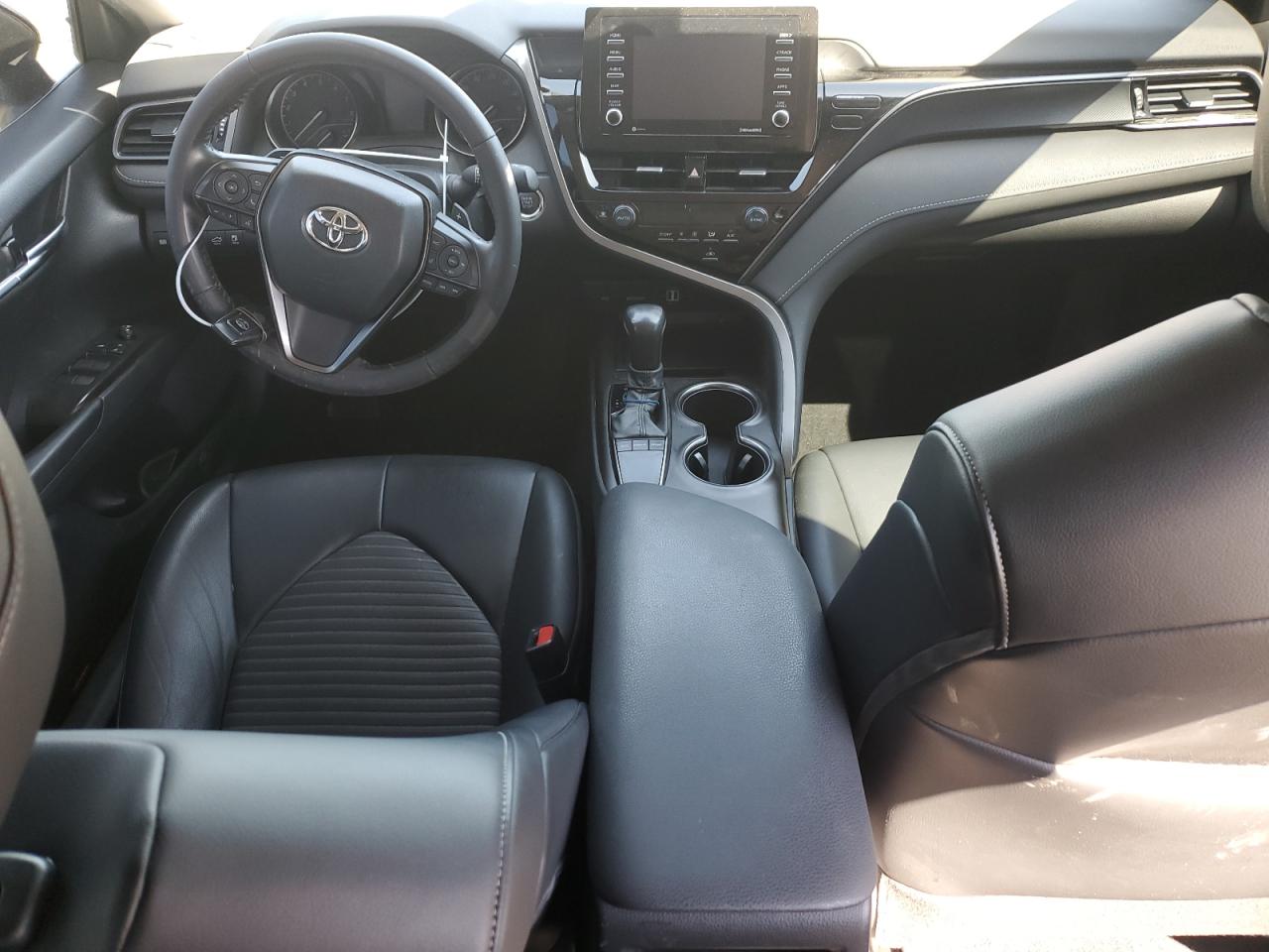 2022 Toyota Camry - Image 8