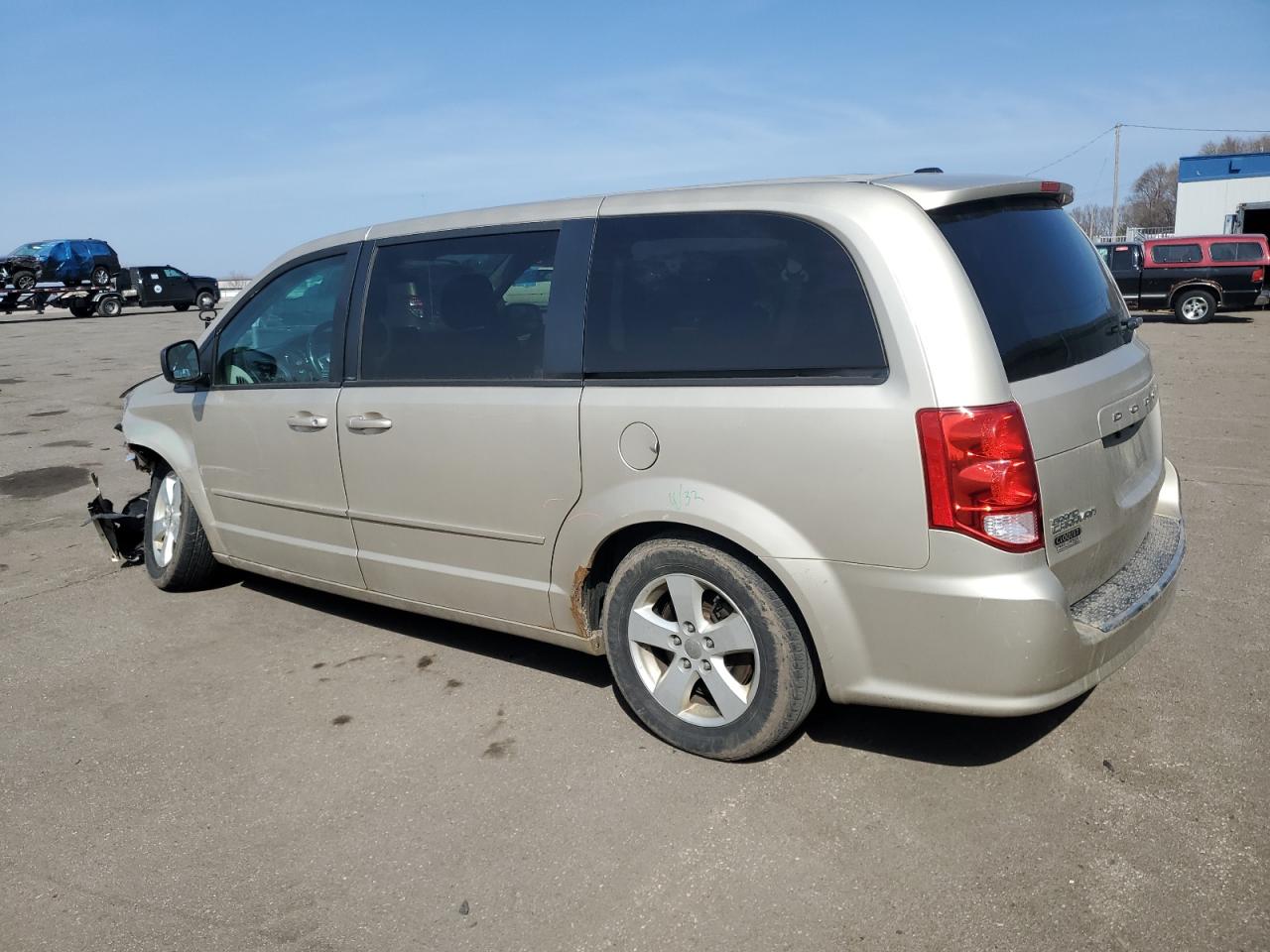 2013 Dodge Caravan - Image 2
