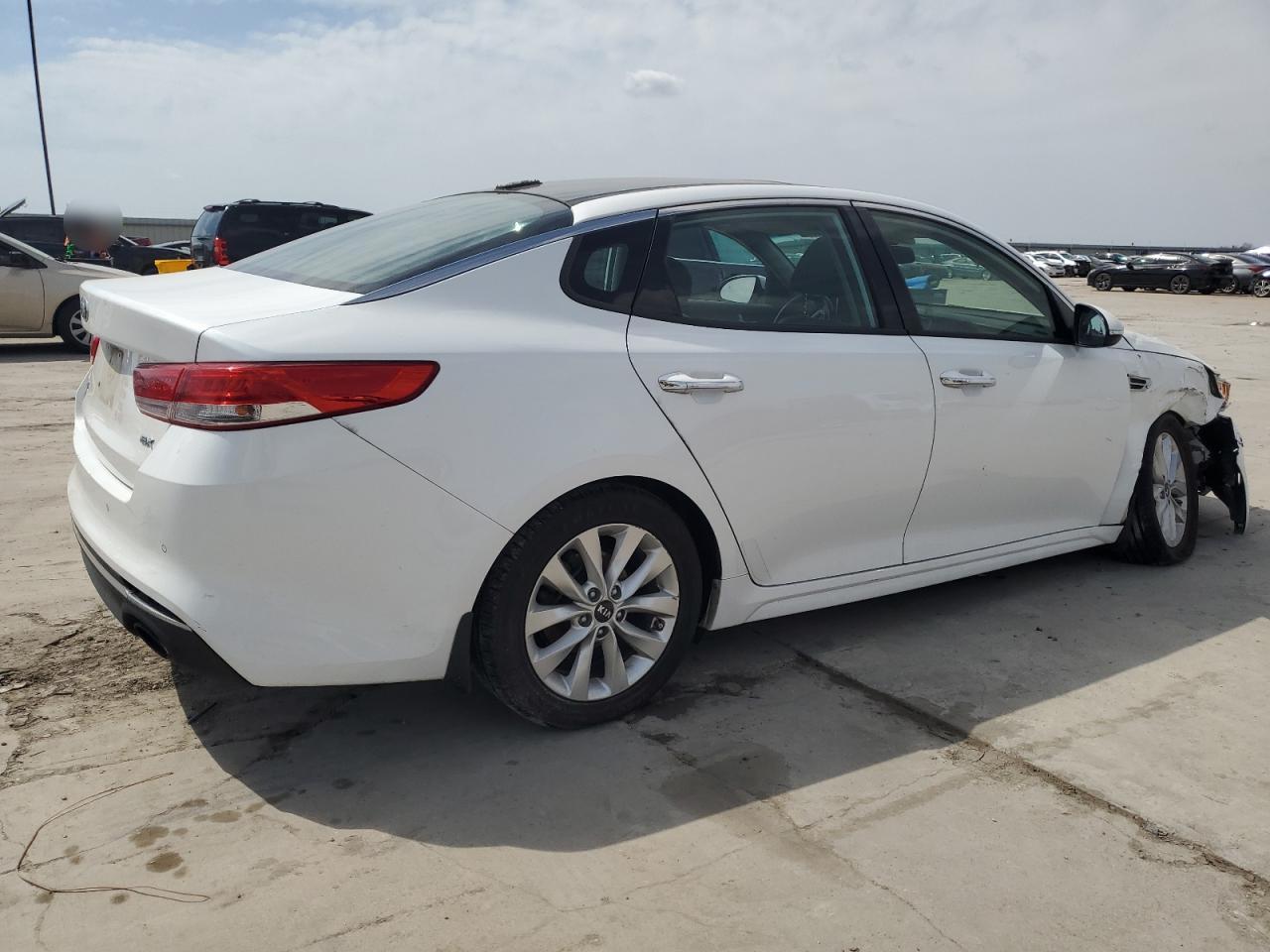 2016 Kia Optima - Image 3