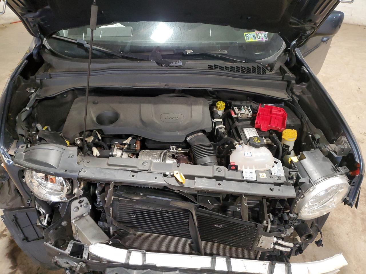 2019 Jeep Renegade - Image 12