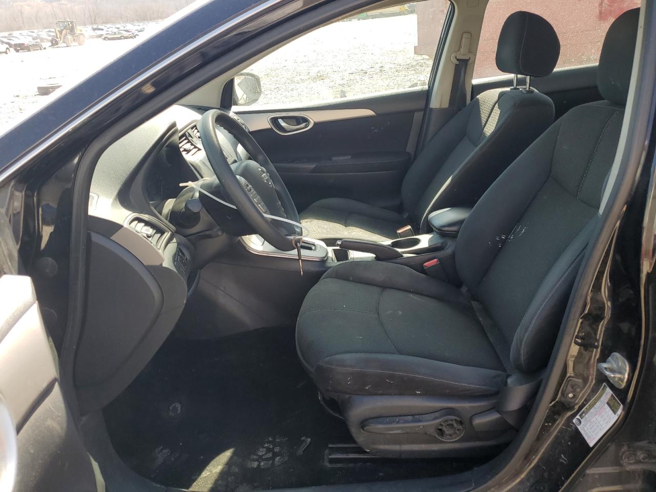 2015 Nissan Sentra - Image 7