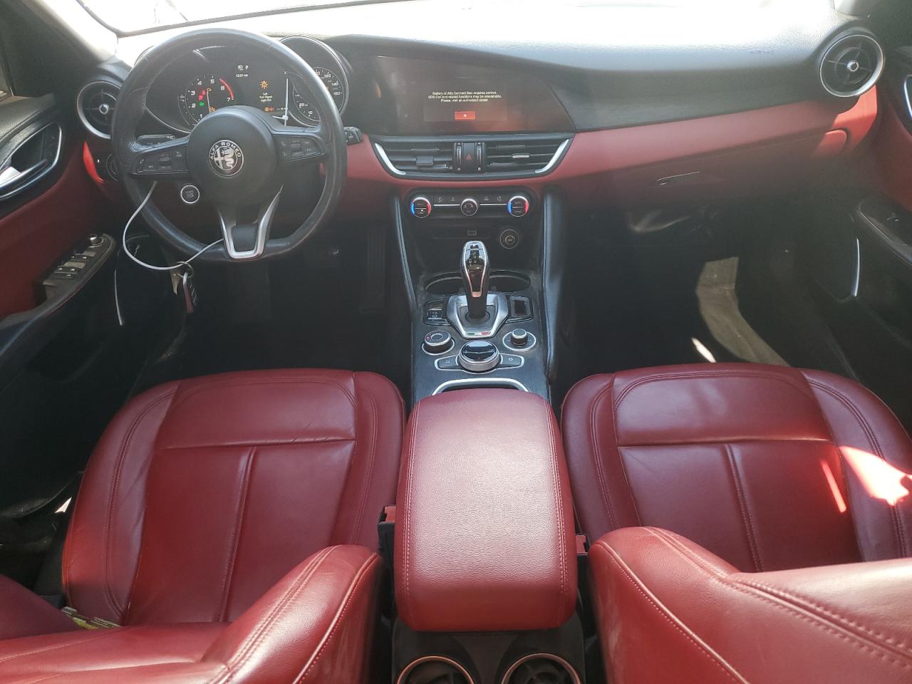 2020 Alfa Romeo Giulia - Image 8