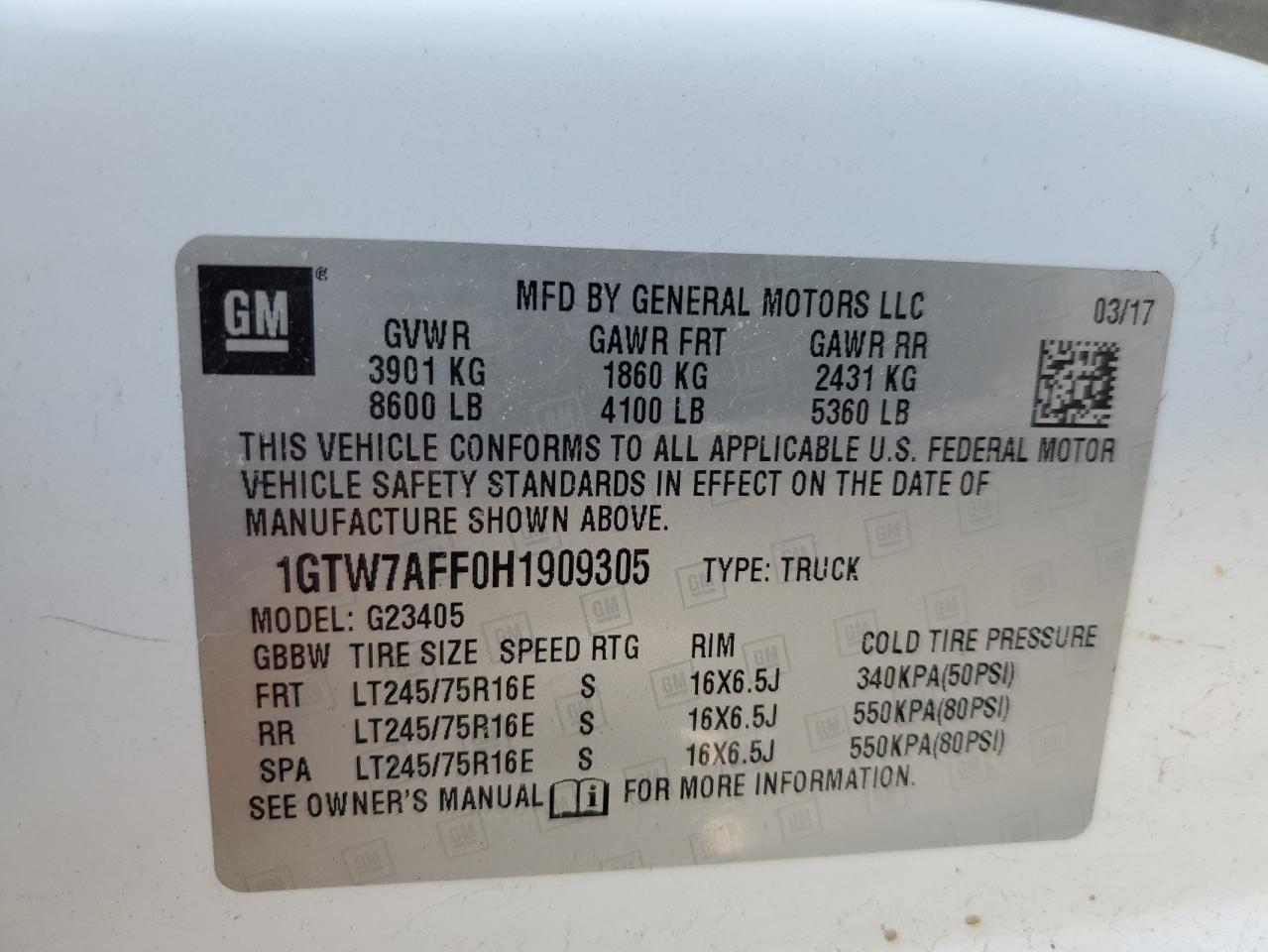2017 GMC Savana - Image 12