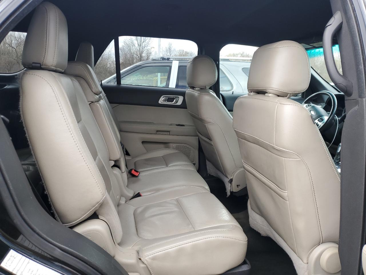 2013 Ford Explorer - Image 11