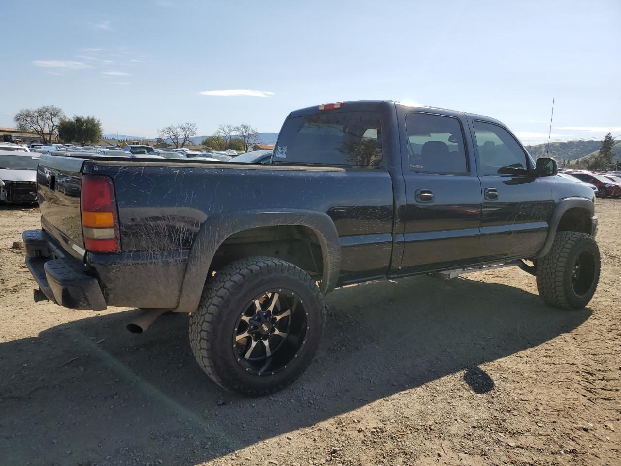 2005 GMC Sierra - Image 3