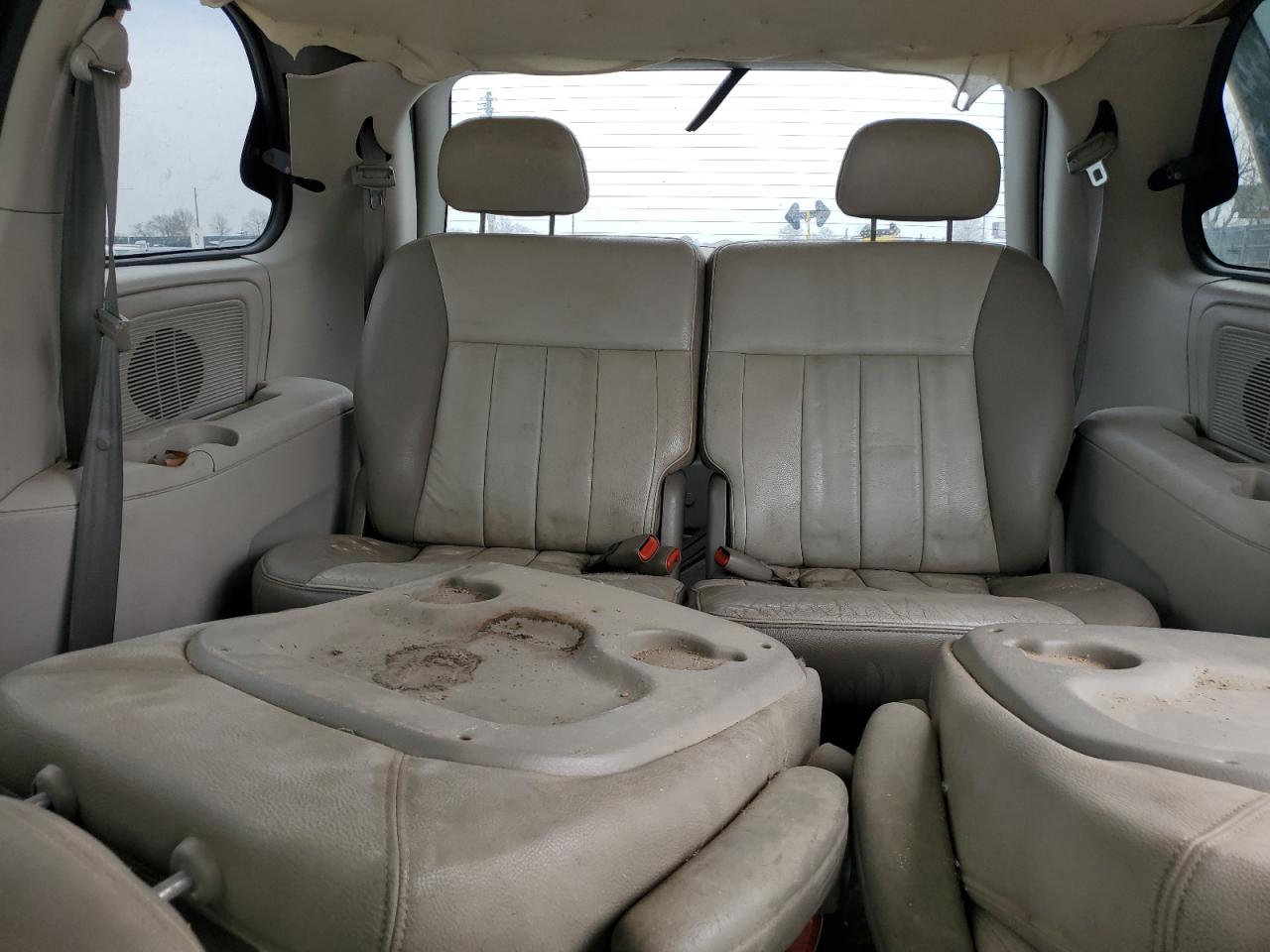 2005 Dodge Caravan - Image 10