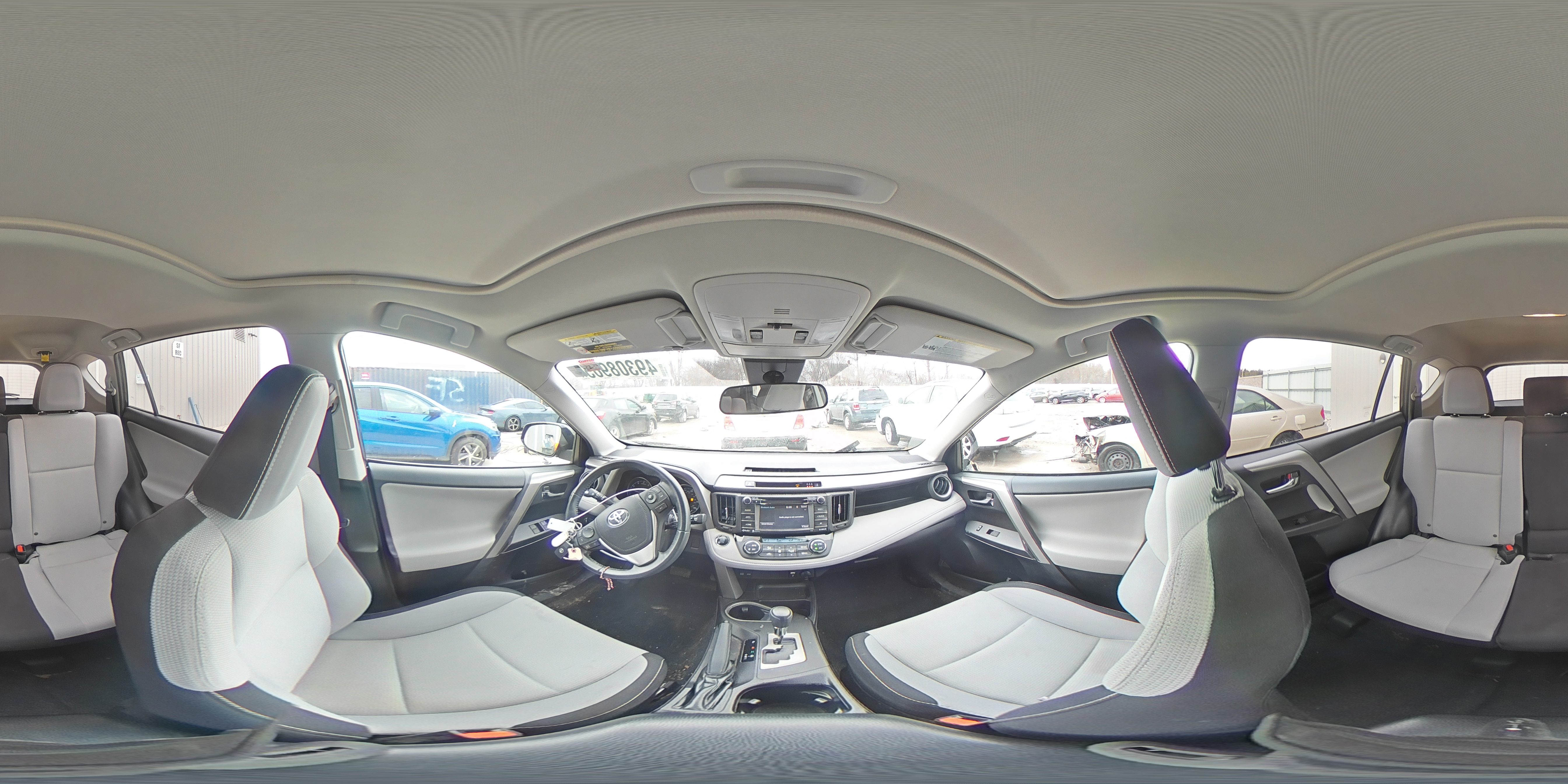2018 Toyota RAV 4 - Image 15