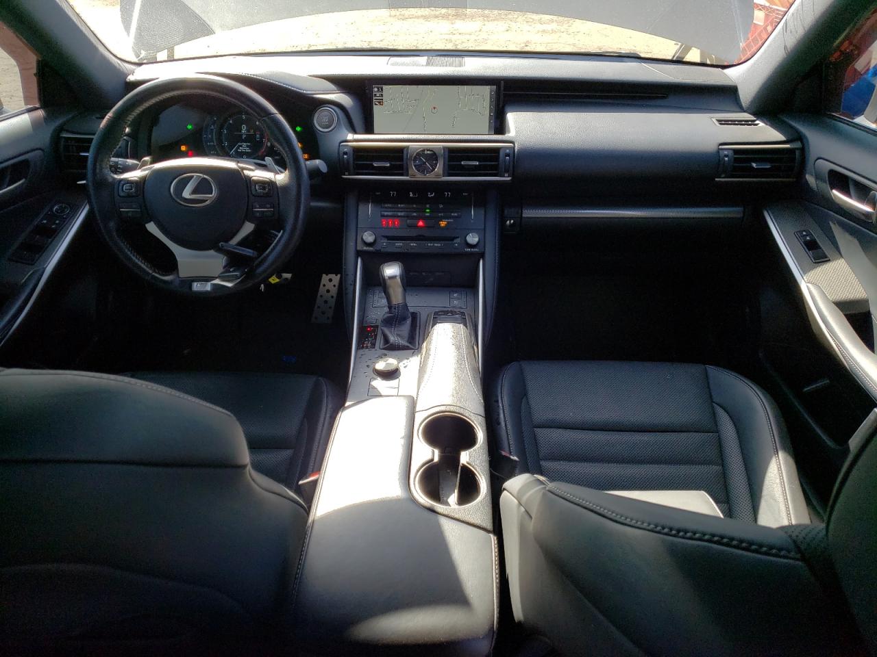 2017 Lexus IS - Image 8