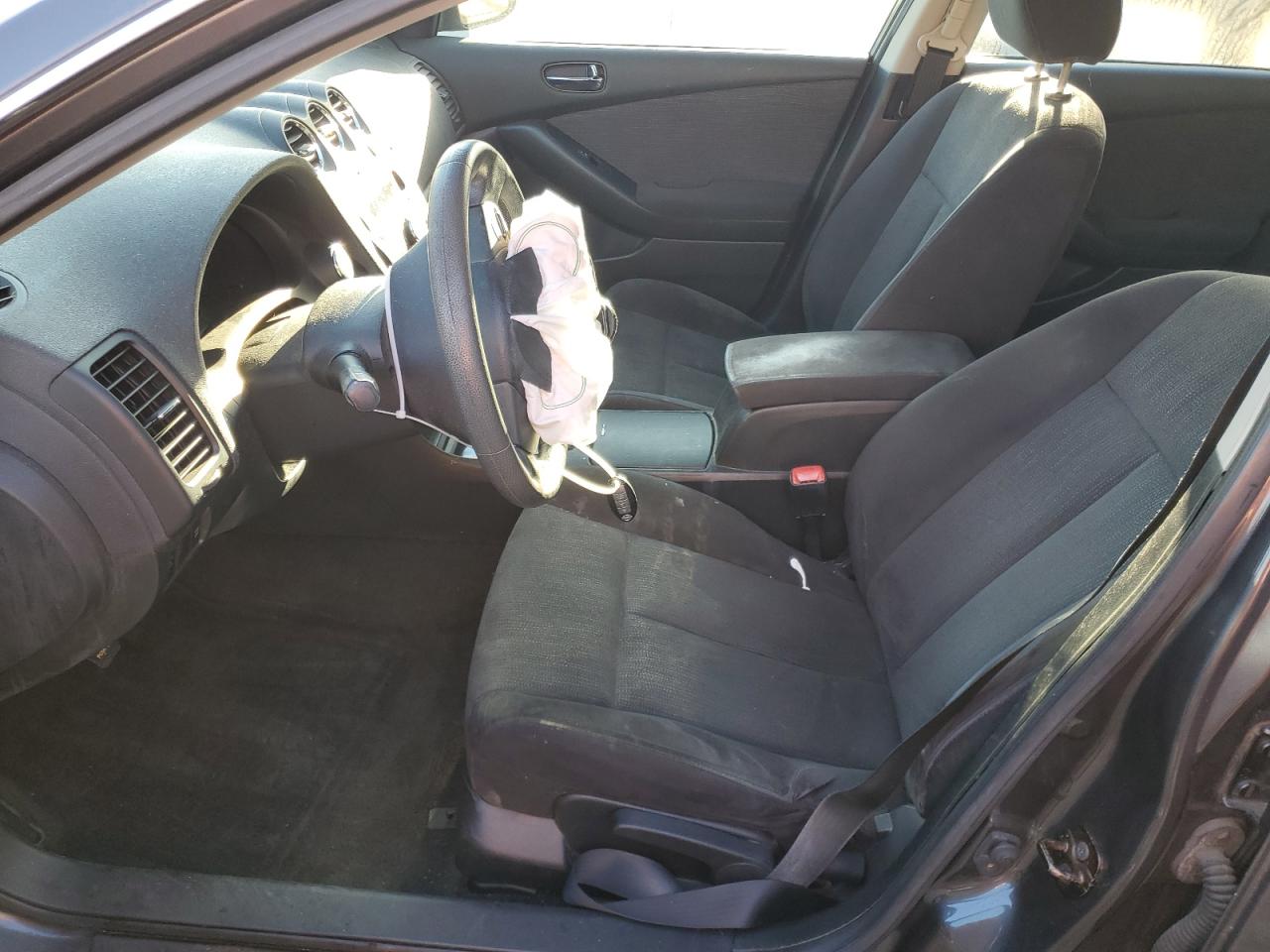 2010 Nissan Altima - Image 7