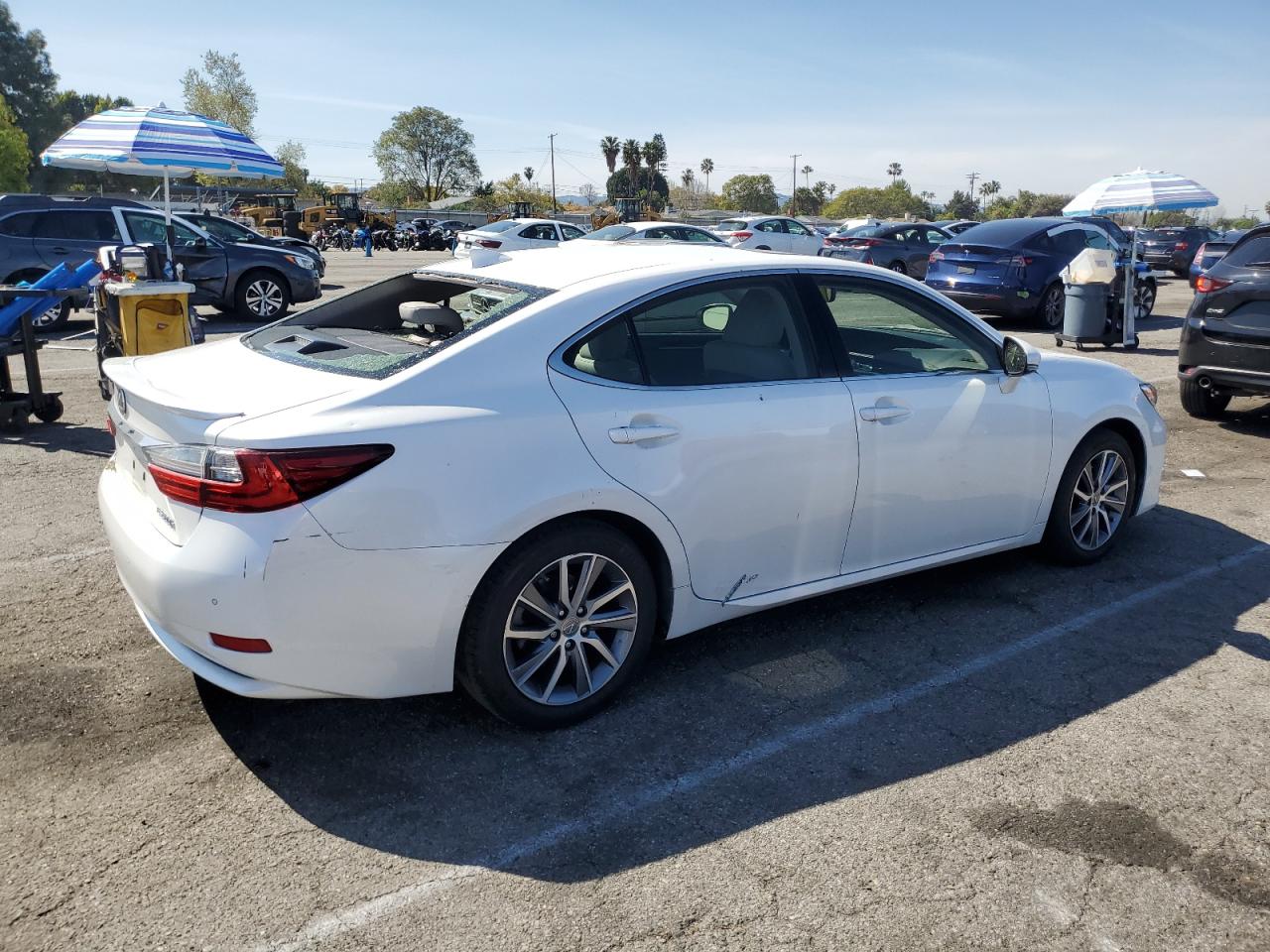 2018 Lexus ES - Image 3