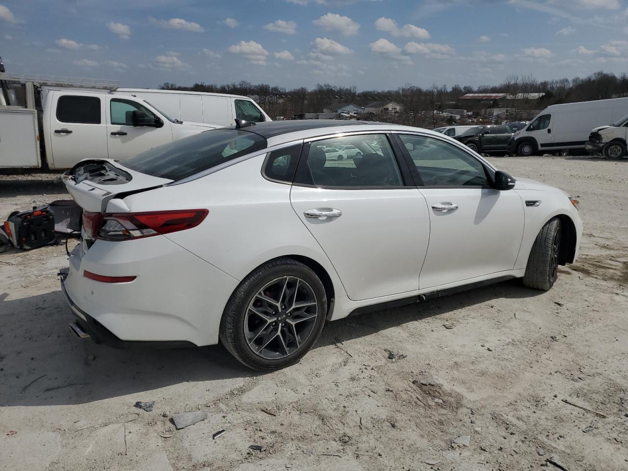 2019 Kia Optima - Image 3