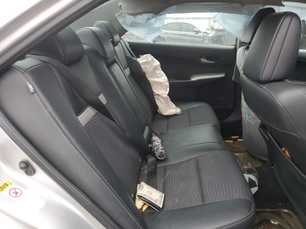 2014 Toyota Camry - Image 10