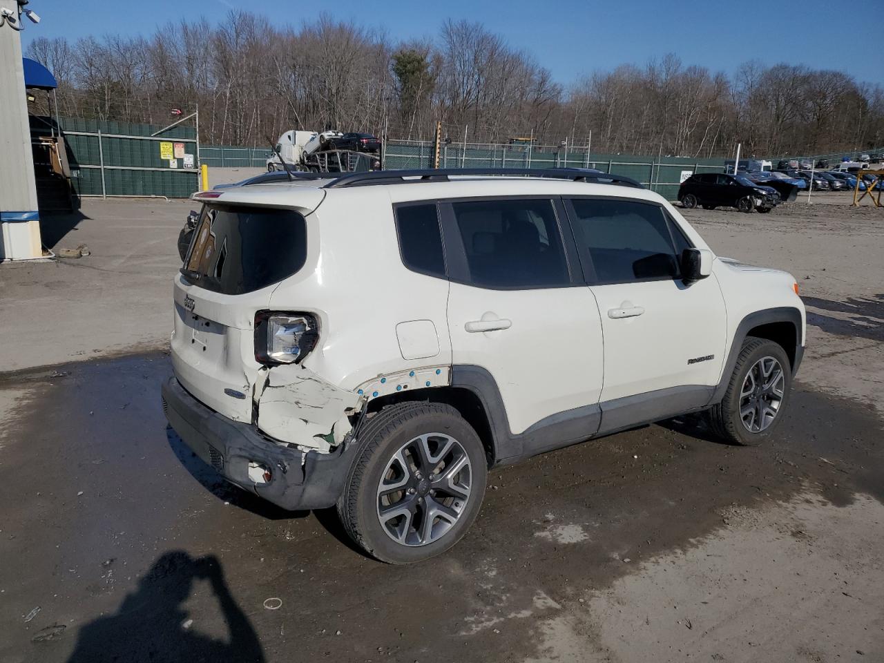 2017 Jeep Renegade - Image 3