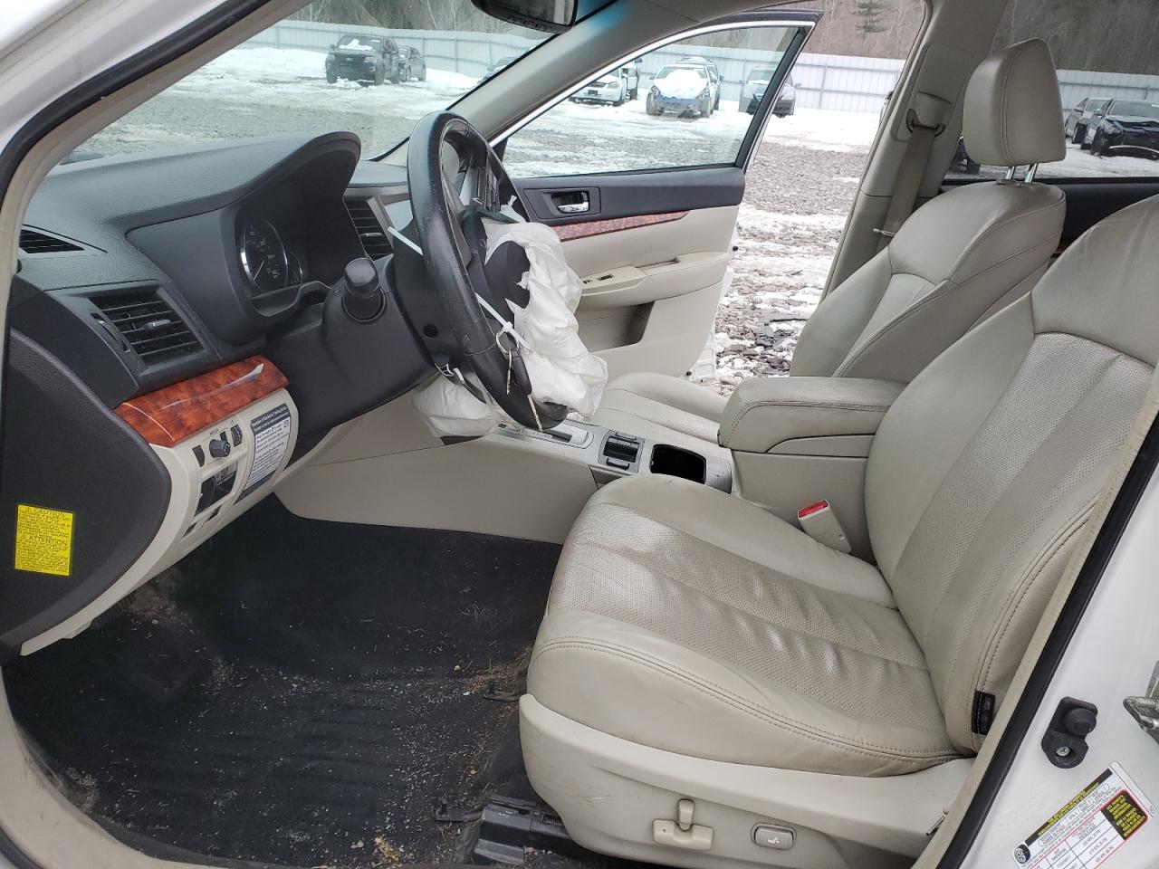 2011 Subaru Outback - Image 7