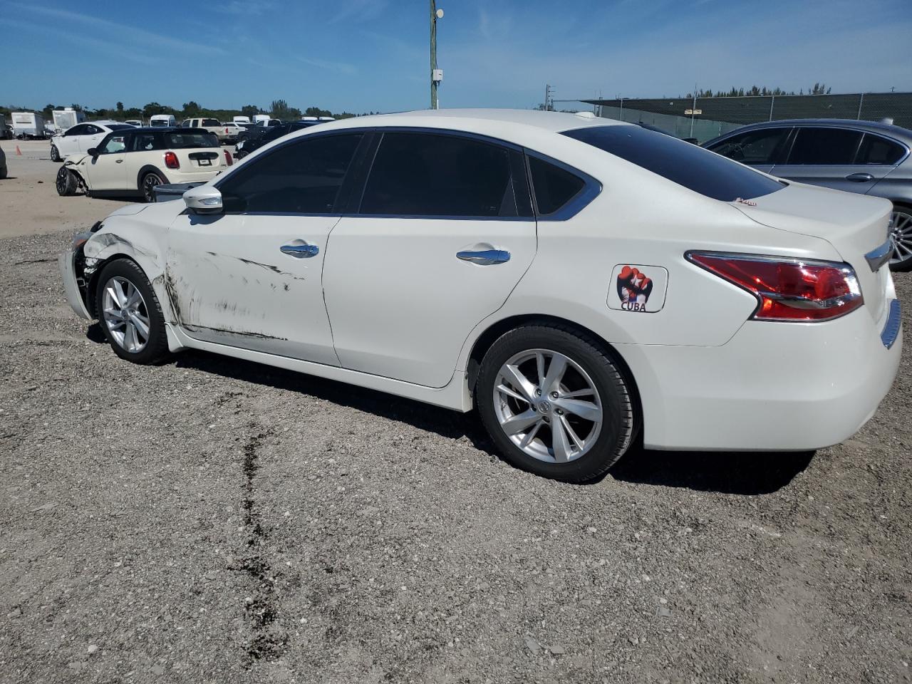 2015 Nissan Altima - Image 2