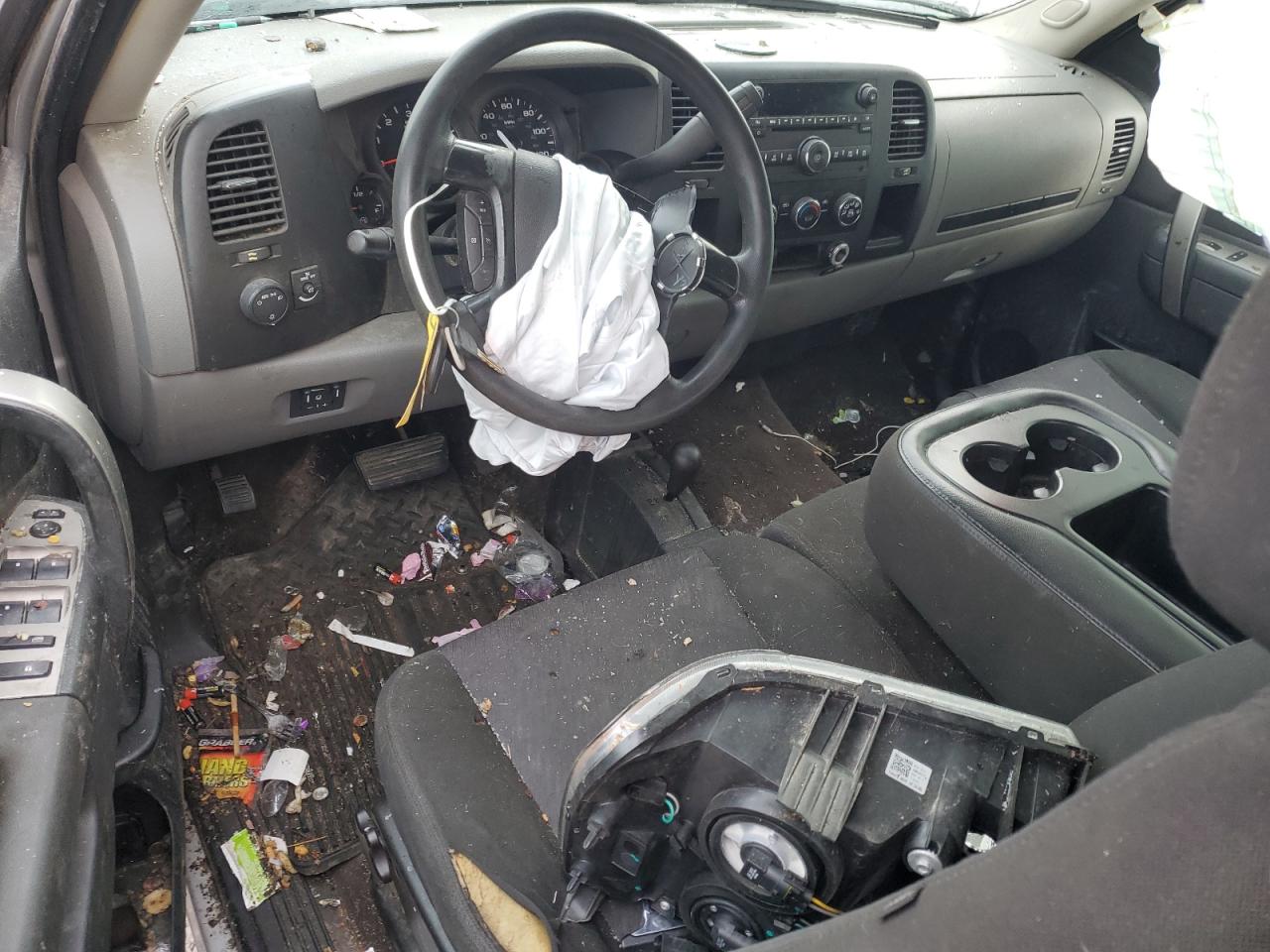 2011 GMC Sierra - Image 8