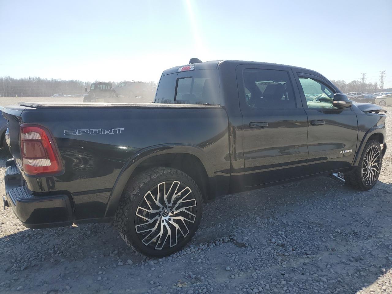 2020 RAM 1500 - Image 3
