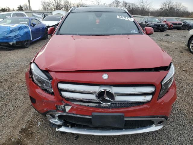 Parquets MERCEDES-BENZ GLA-CLASS 2017 Czerwony