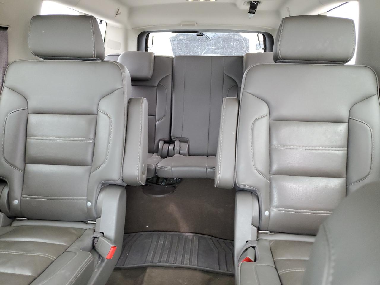 2017 GMC Yukon - Image 10