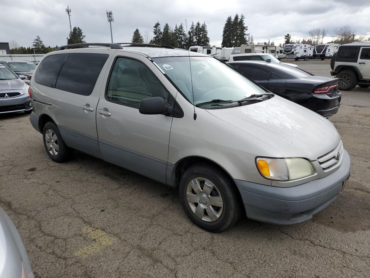 2003 Toyota Sienna - Image 4