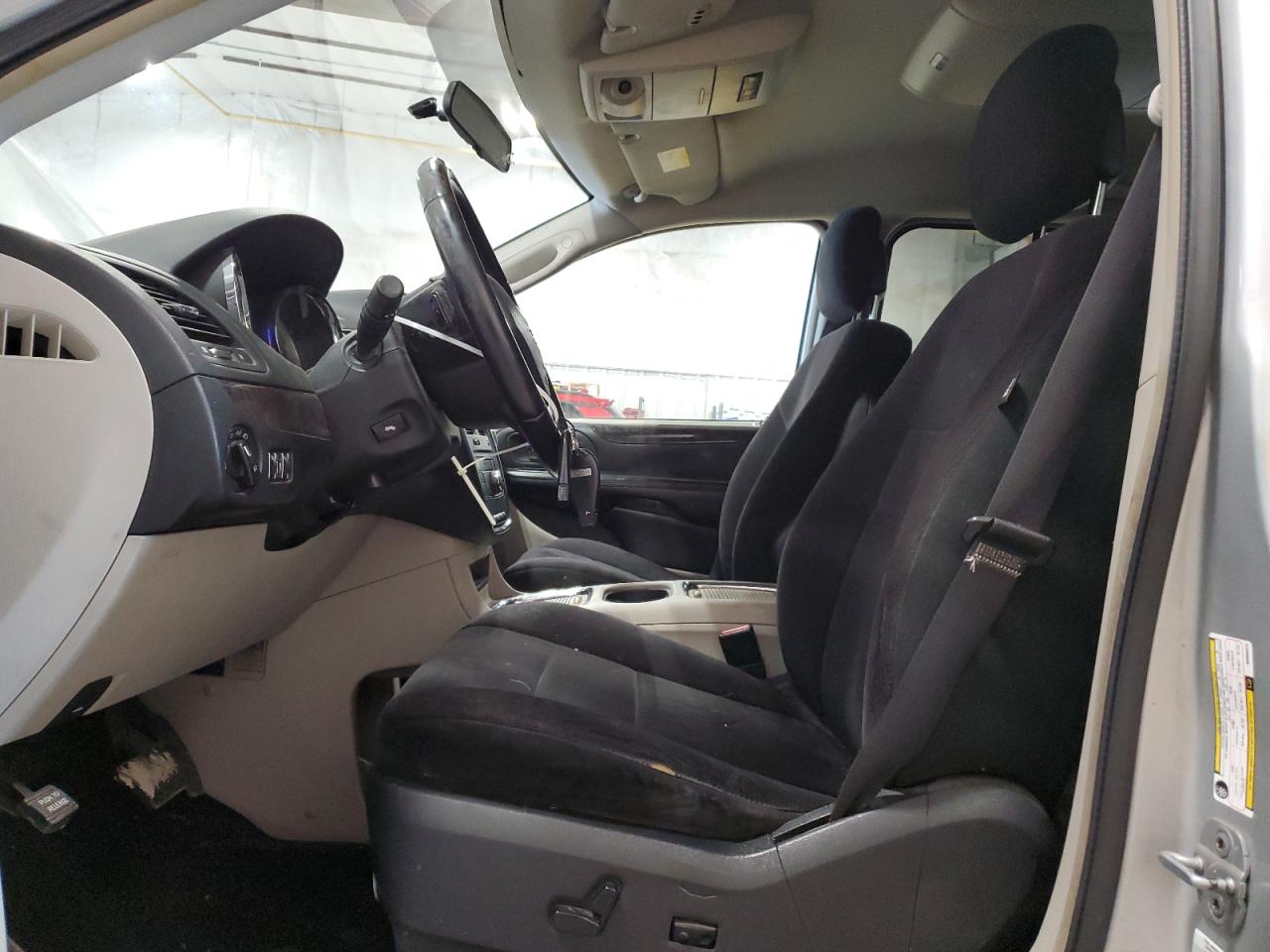 2011 Dodge Caravan - Image 7