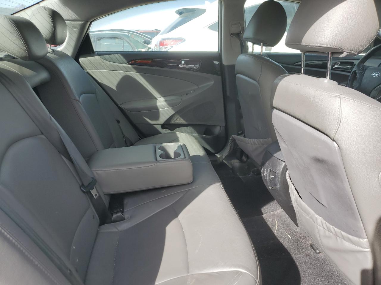 2013 Hyundai Sonata - Image 10