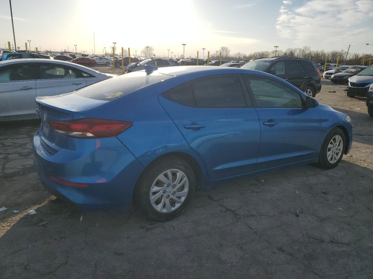 2017 Hyundai Elantra - Image 3