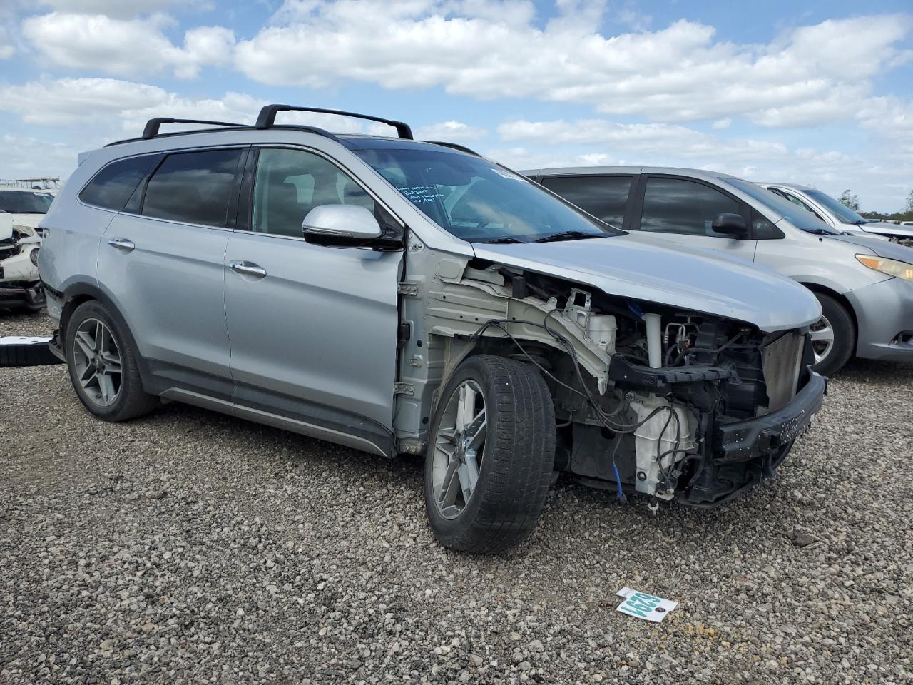 2017 Hyundai Santa Fe - Image 4