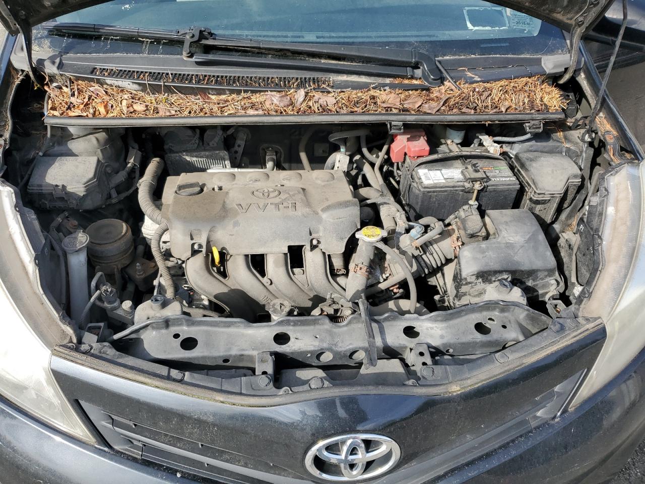 2012 Toyota Yaris - Image 12
