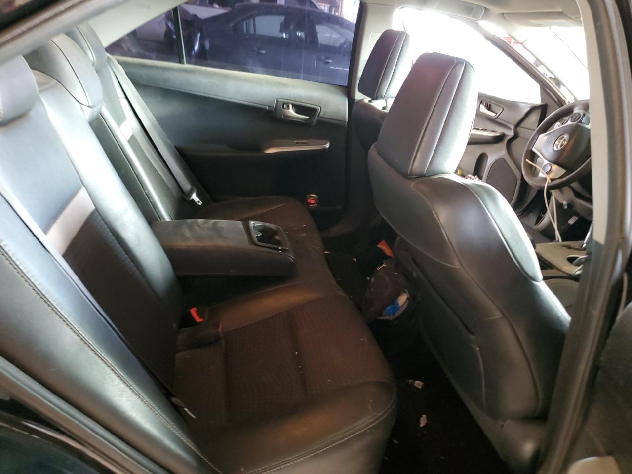 2012 Toyota Camry - Image 10